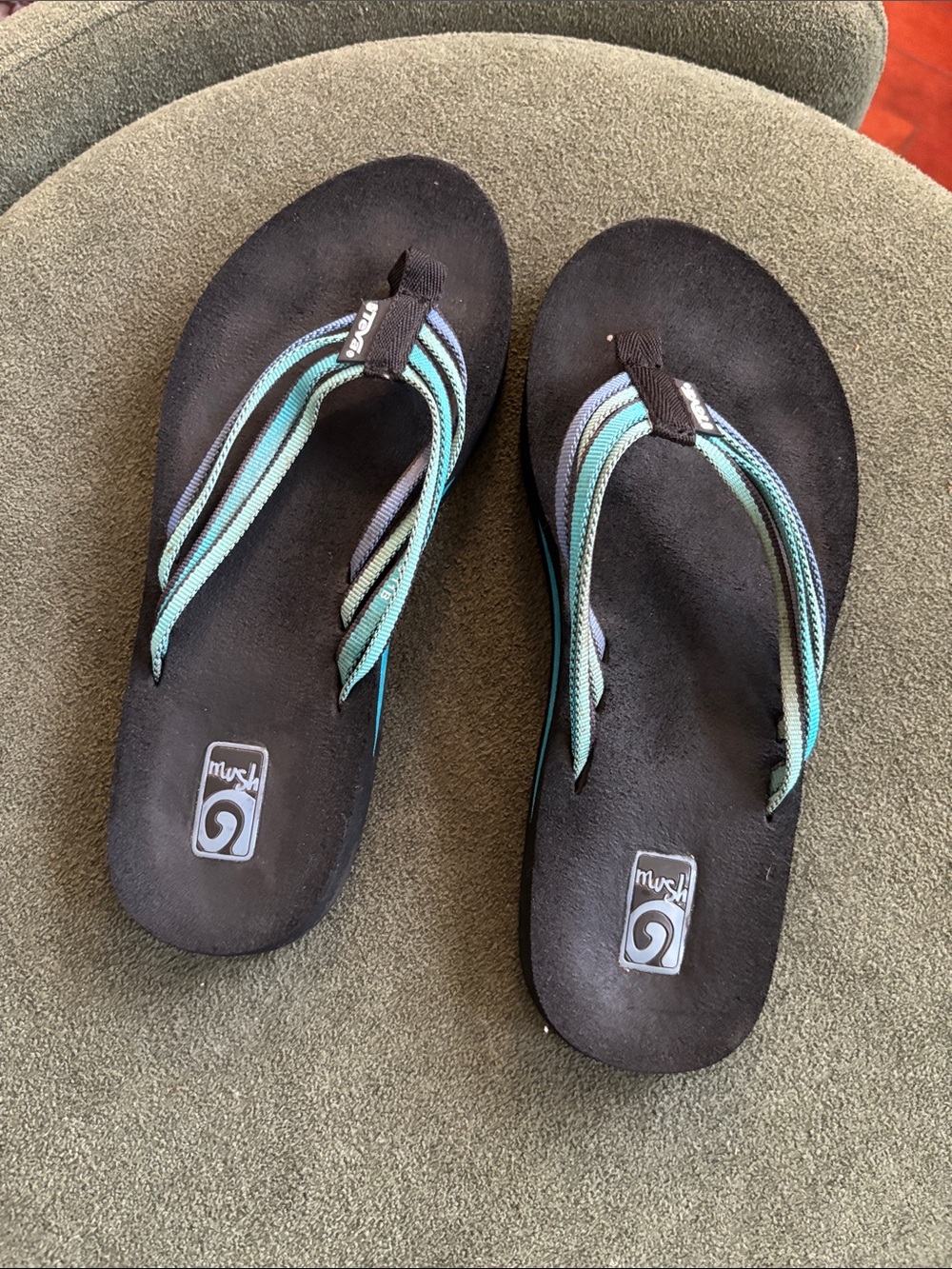 Teva Mush Women's Flip Flop Sandals in Black and Teal Straps